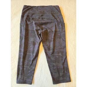 Sz XL RBX Black Camo Sueded Active Capri Pocket Reinforced Leggings